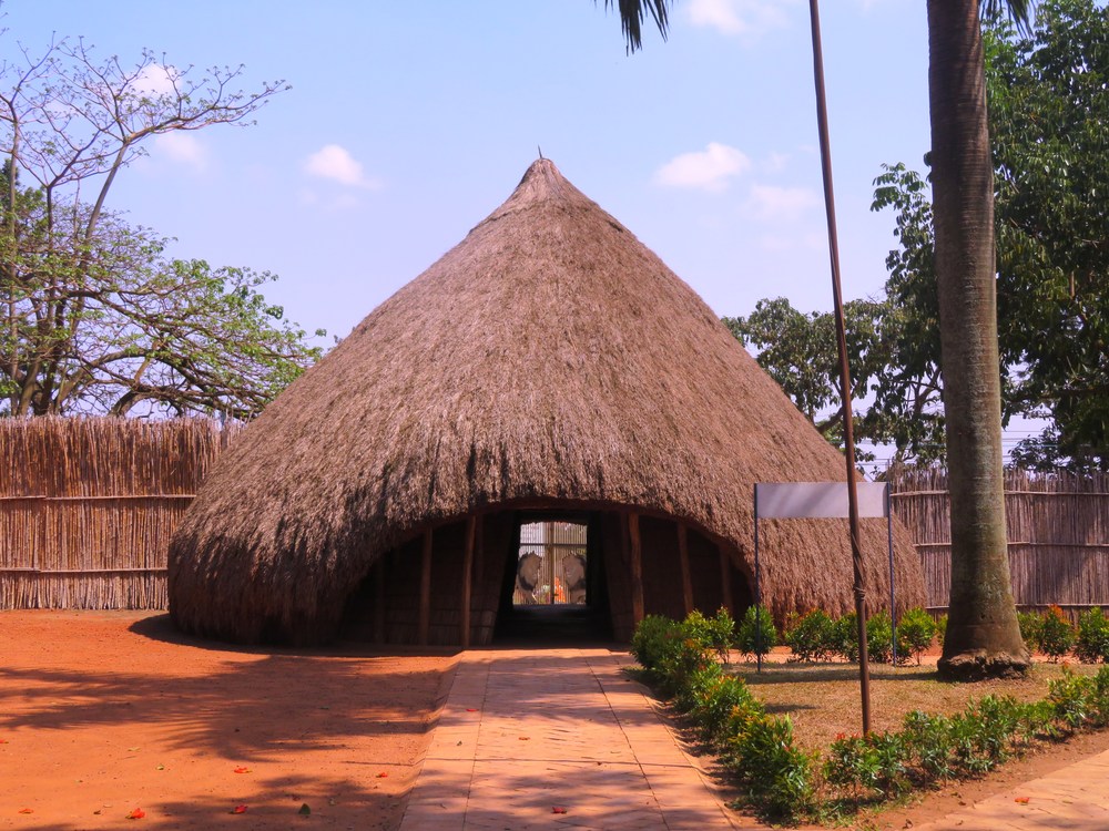 Uganda: Hrobky králů Kasubi